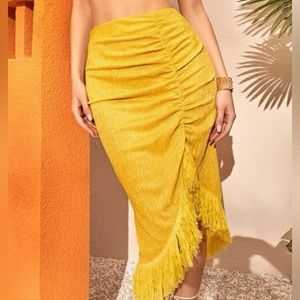 Ruched‎ Fringe Hem Skirt